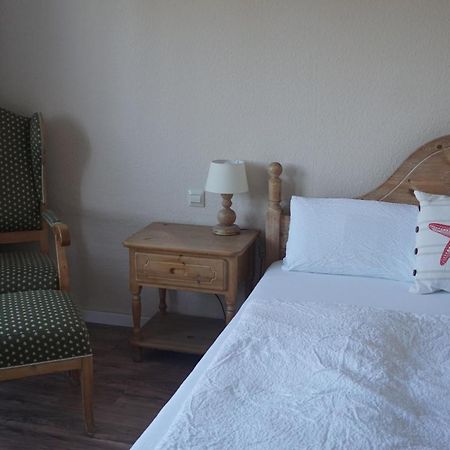 Landhotel Strandallee 분스토트 외부 사진
