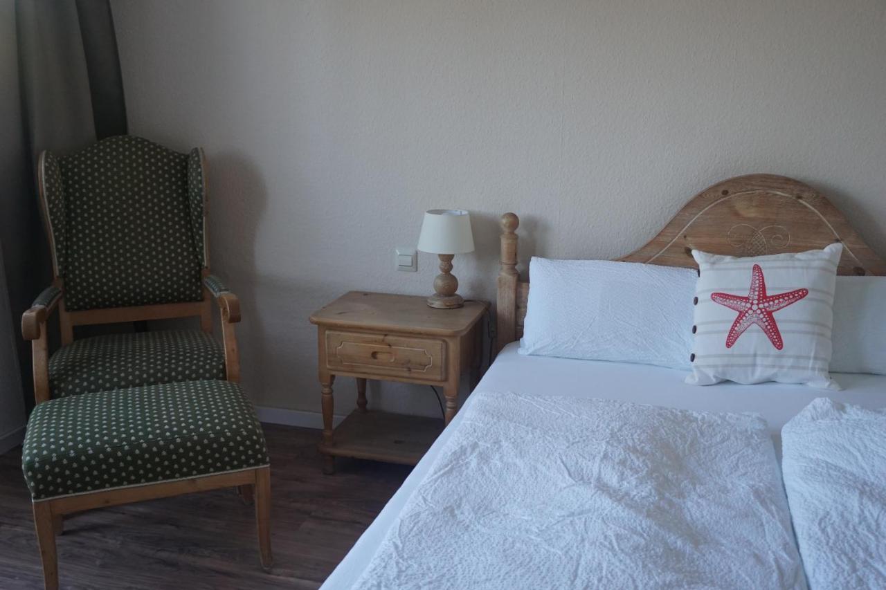 Landhotel Strandallee 분스토트 외부 사진