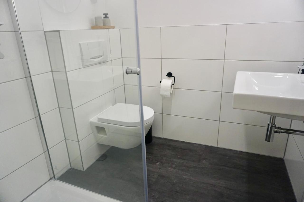 Landhotel Strandallee 분스토트 외부 사진